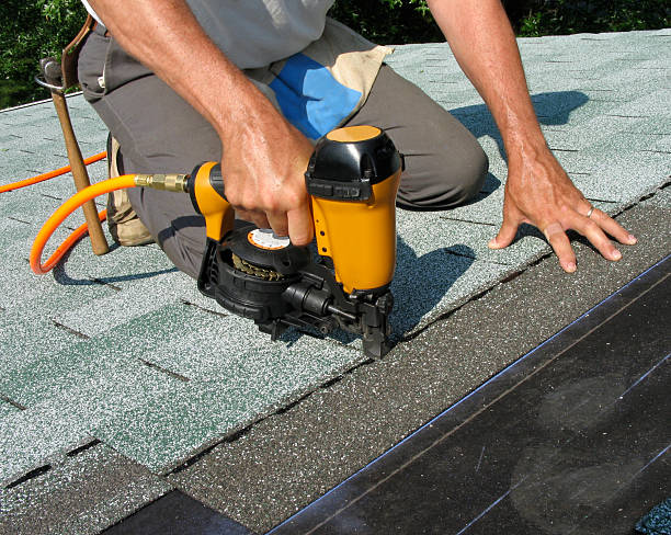 Roof Gutter Cleaning in Yorkville, WI